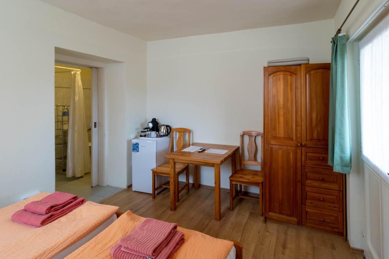 Montana-Ederics Vendeghaz Hotel Balatonederics Buitenkant foto