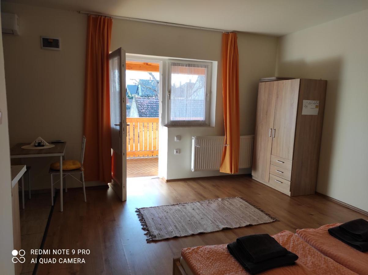 Montana-Ederics Vendeghaz Hotel Balatonederics Buitenkant foto