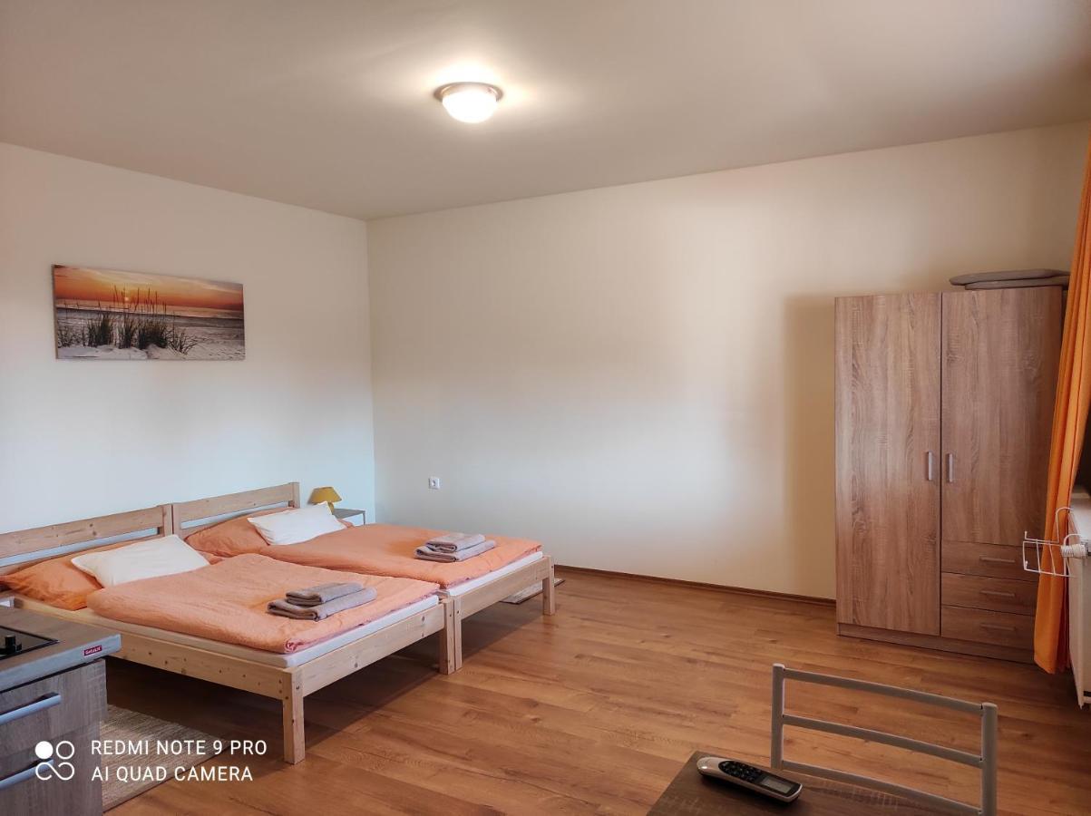Montana-Ederics Vendeghaz Hotel Balatonederics Buitenkant foto