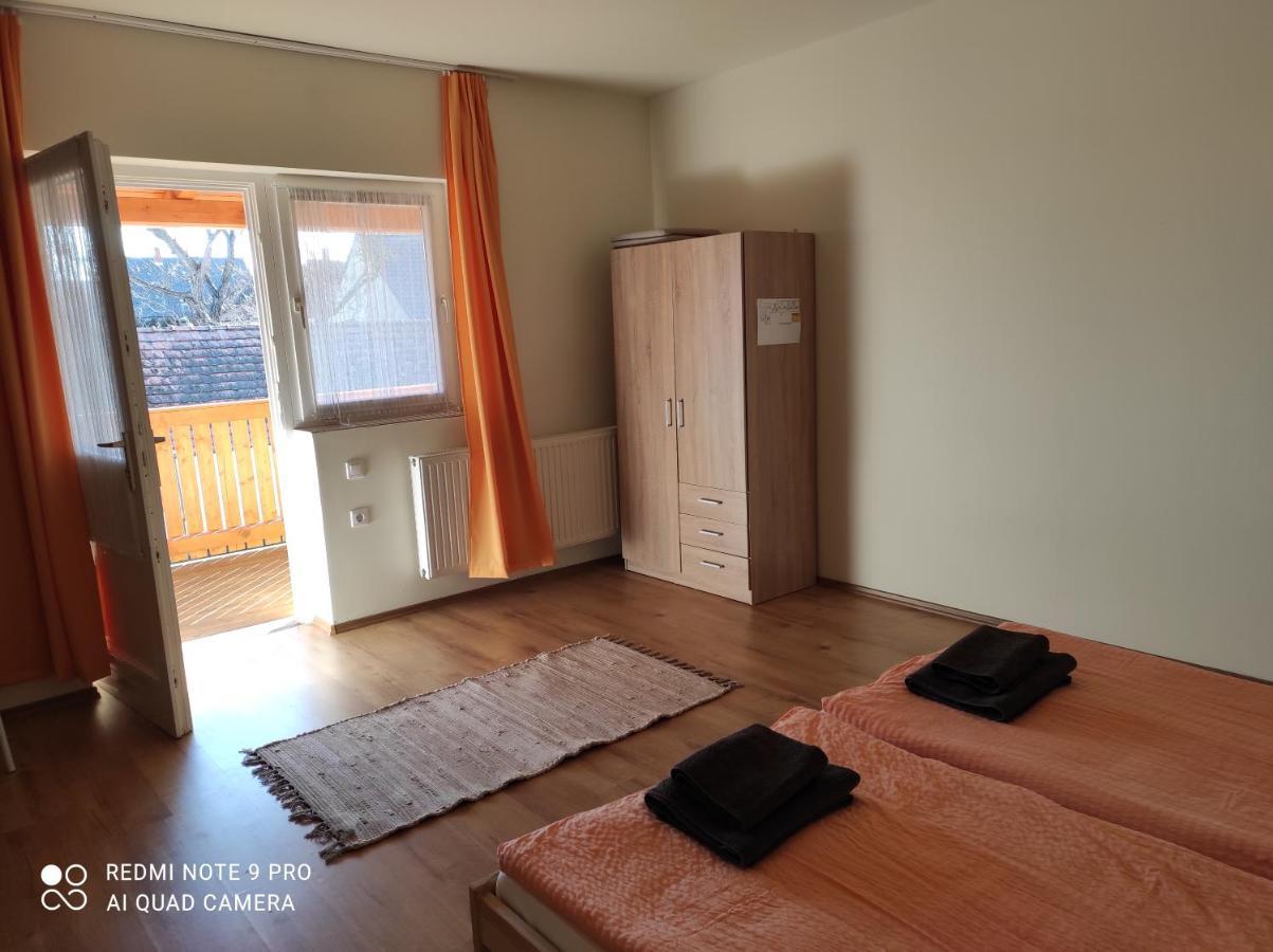 Montana-Ederics Vendeghaz Hotel Balatonederics Buitenkant foto