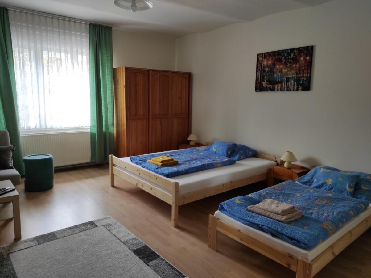 Montana-Ederics Vendeghaz Hotel Balatonederics Buitenkant foto